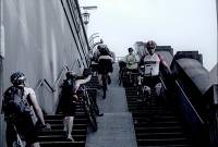 http://4.bp.blogspot.com/_h0cKRC6y9_4/Sa6TK9P4joI/AAAAAAAAAKY/rRcYTeIXIWE/s400/Bike+stairs+various3-1.jpg